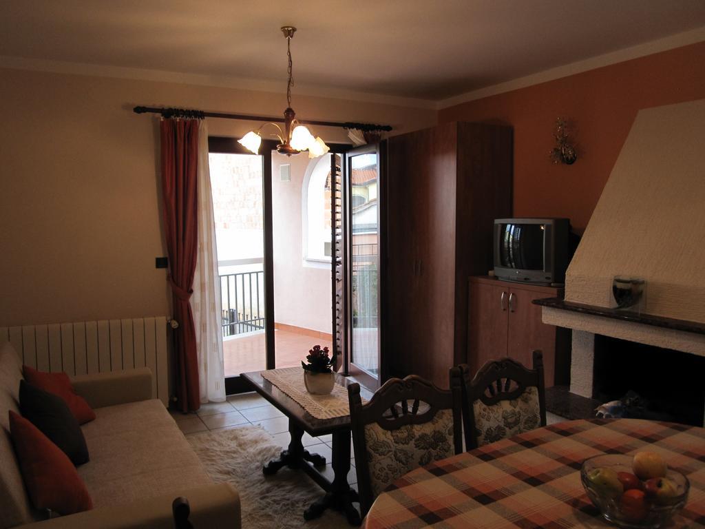 Apartments Mediteraneo Tar-Vabriga Værelse billede
