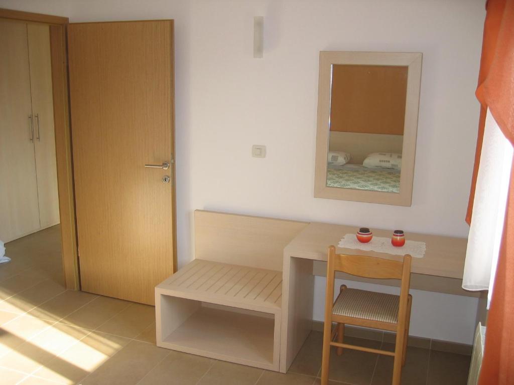 Apartments Mediteraneo Tar-Vabriga Eksteriør billede