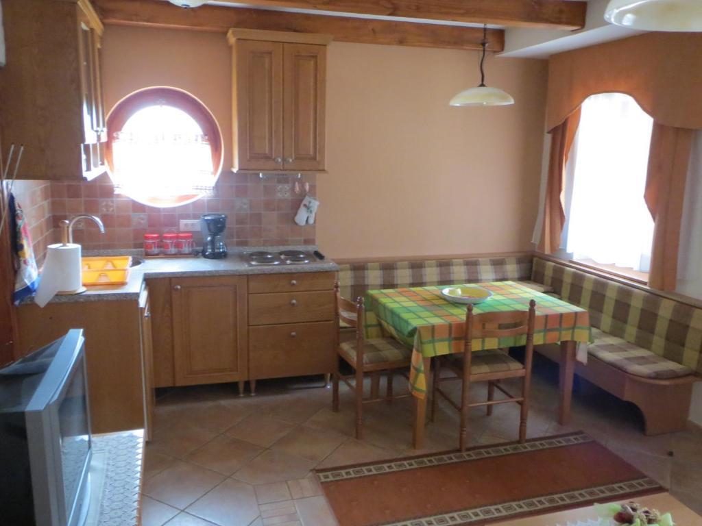 Apartments Mediteraneo Tar-Vabriga Eksteriør billede
