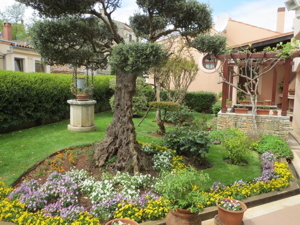 Apartments Mediteraneo Tar-Vabriga Eksteriør billede